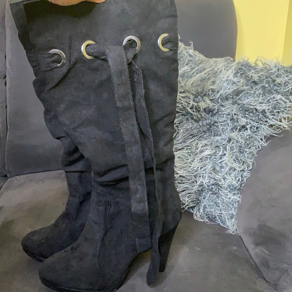 Black boot